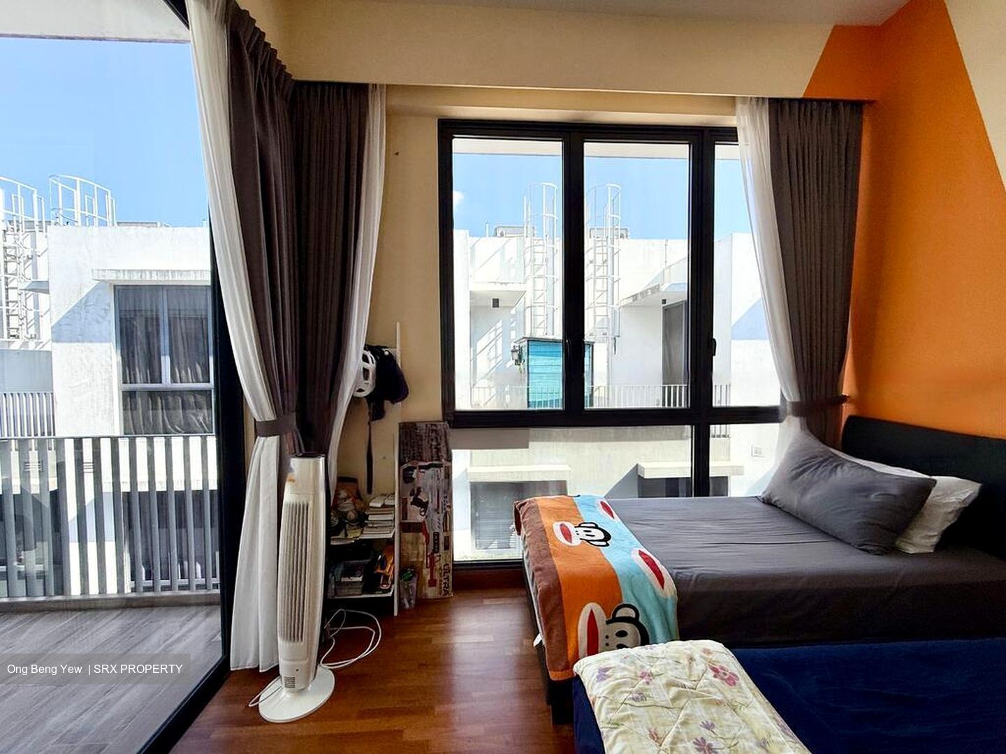 Sunrise Avenue (D28), Terrace #479246351